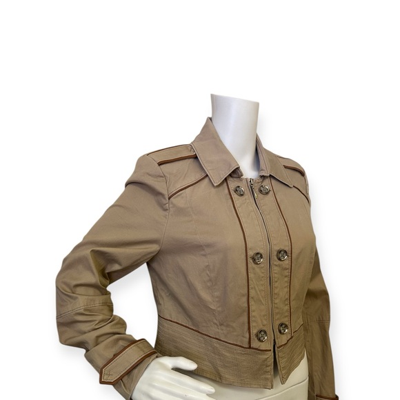 White House Cropped Jacket - Picture 5 of 6